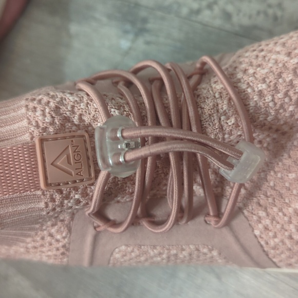 Align Knit Bungee Slip On Torri Sneakers - Picture 8 of 9